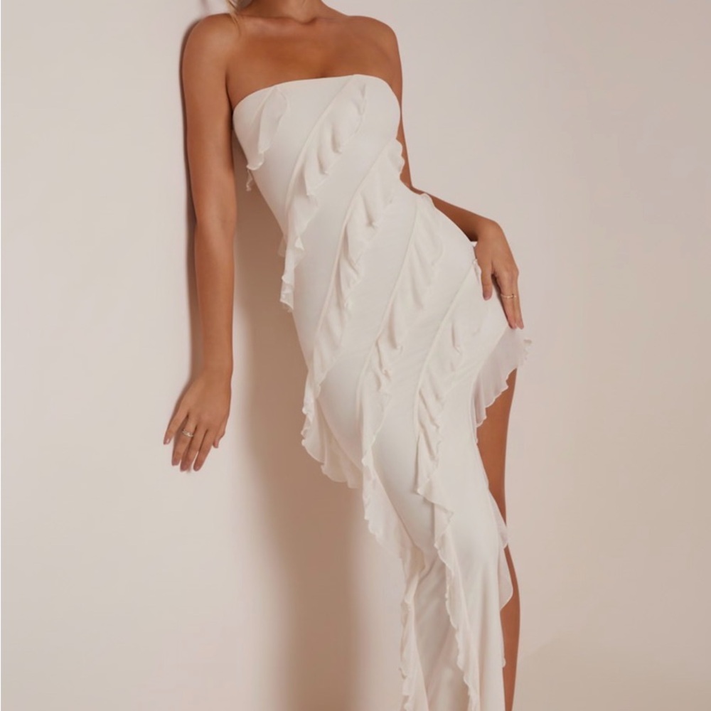 Oh Polly White Asymmetric Strapless NWT Dress